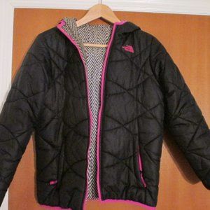 The North Face Youth reversable puffer Jacket